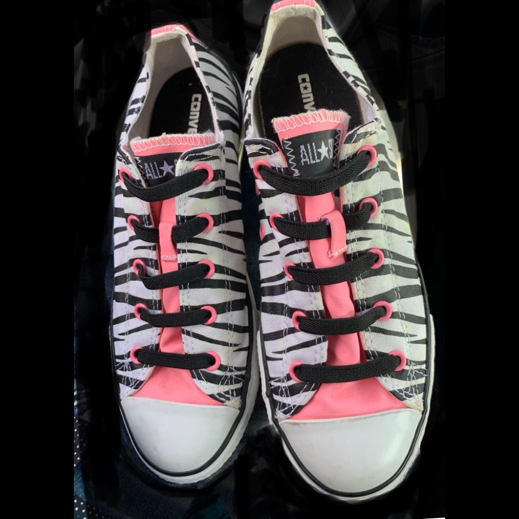 Final Sale Priceconverse Ladies Sneakers